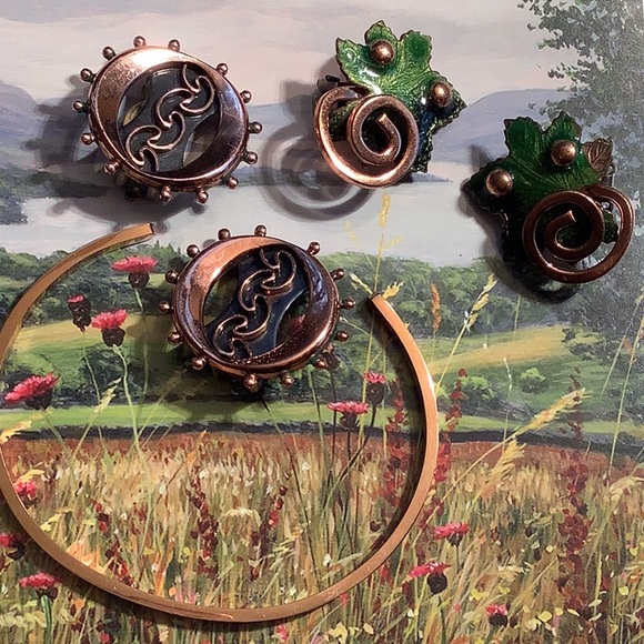 Vintage 1950s RENOIR & MATISSE  Enamel Leaf & Copper Abstract Design Earrings - Picture 1 of 7